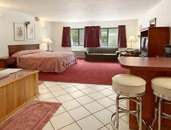 Zellar'S Village Inn Newberry Экстерьер фото